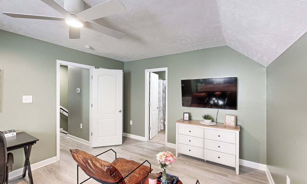 Cameron House | Golf, Hike & Explore! Pet-Friendly Home in Cameron