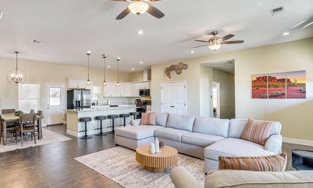 Midland Cottage | Golf, Shop & Explore: Home 5 Mi to Dtwn Midland!