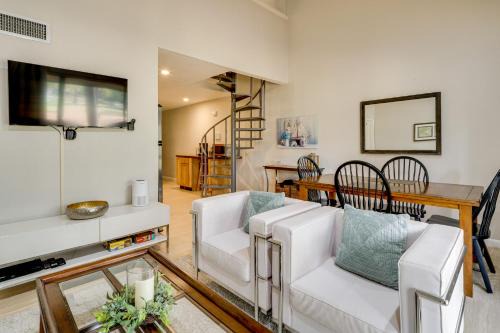 Walden on Lake Conroe House | Golf, Swim & Dine! Condo w/Lake Conroe Access