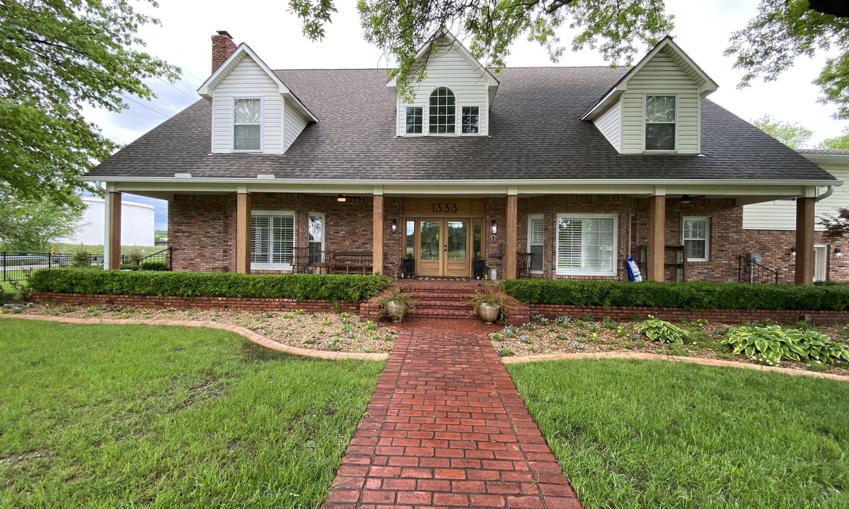 Jenks House | Golf Tournament - Modern Farmhouse available