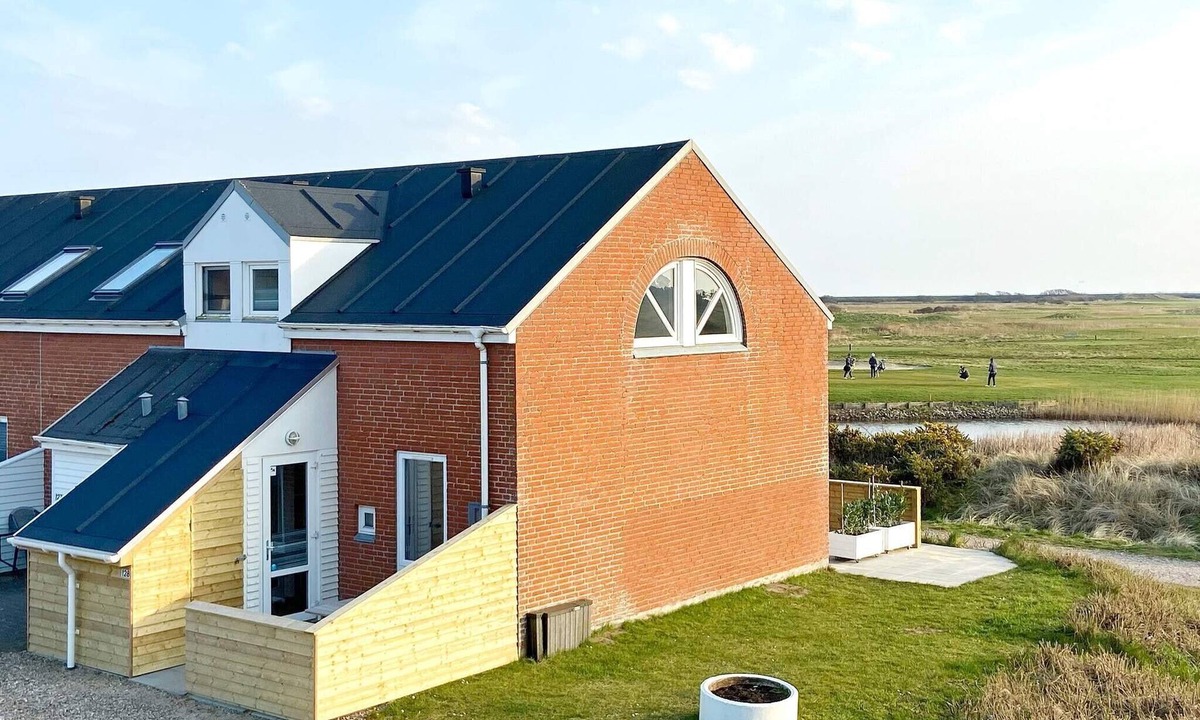 Sønderstrand House | Golf View Retreat - By Traum Ferienwohnungen