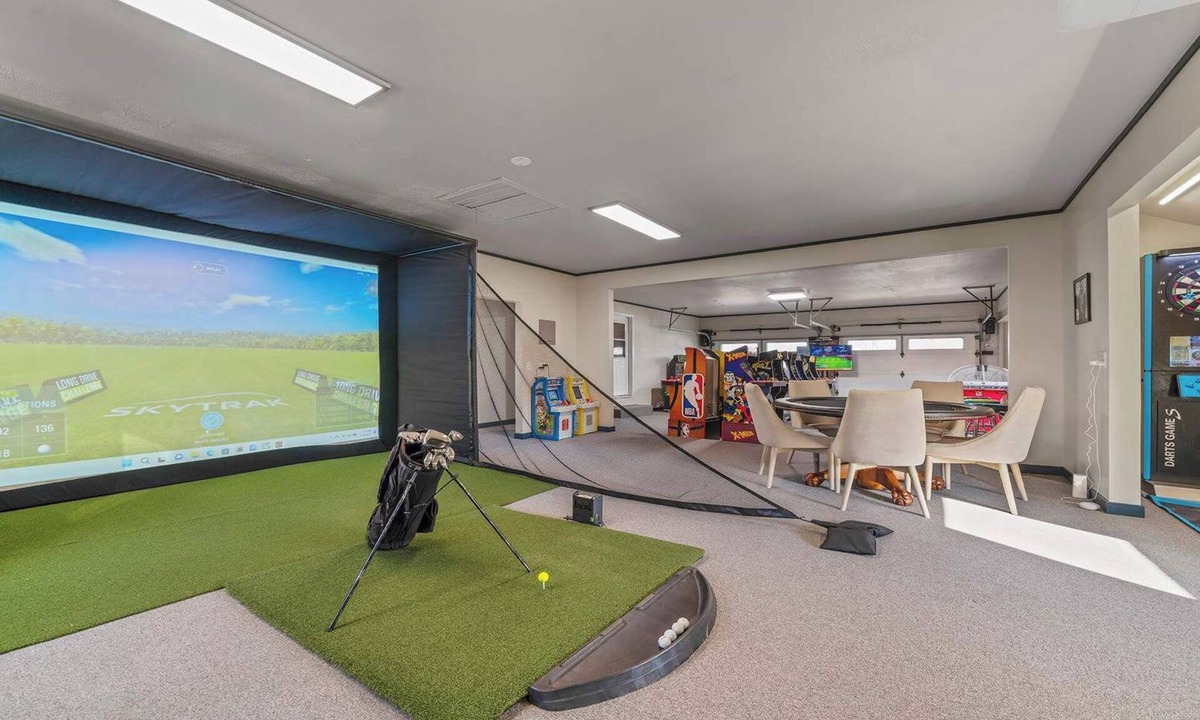Rockford House | Golfer's Retreat *hot tub* *arcade* *spa*