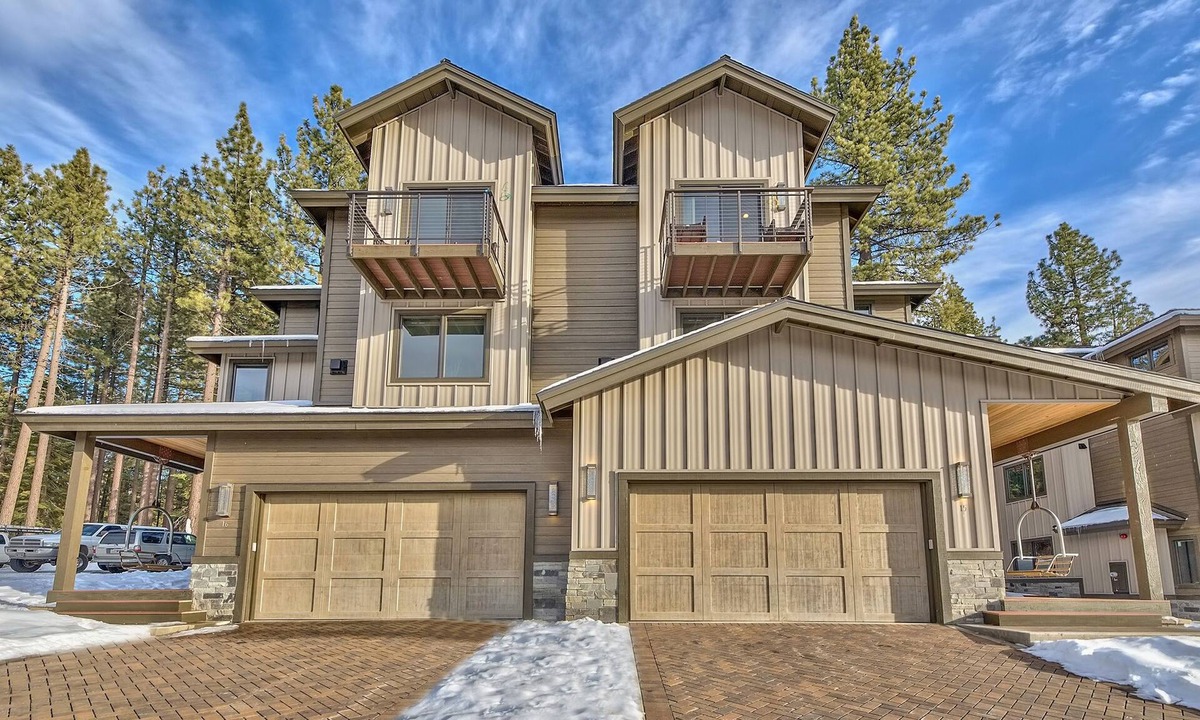 South Lake Tahoe Apartment | Gondola Vista