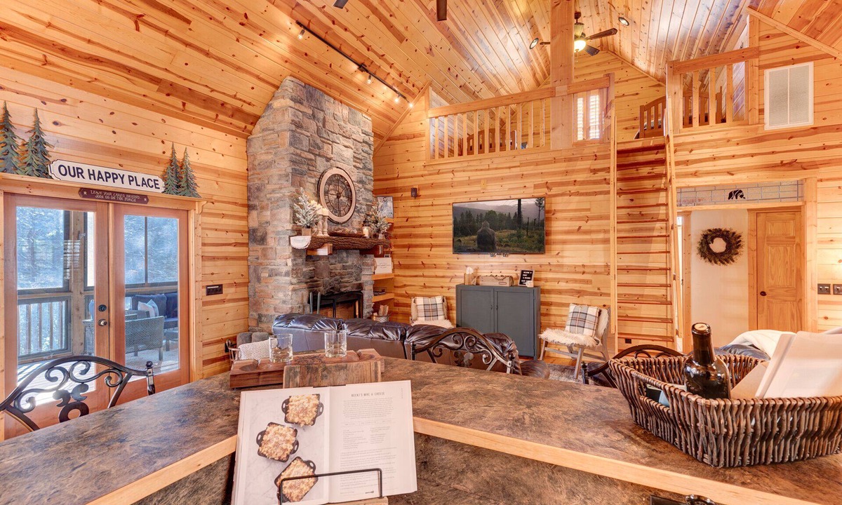 Ellijay Cabin | Gone Squatchin Creekside Cabin~5 Mins to Wineries & Apple Orchards~ Dog Friendly