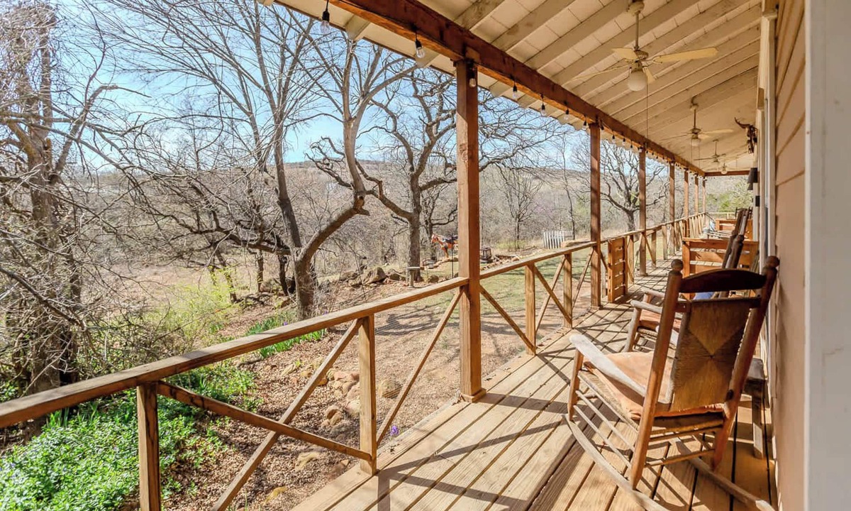 Medicine Park Apartment | Good Medicine - Stardust Inn - Triple Z