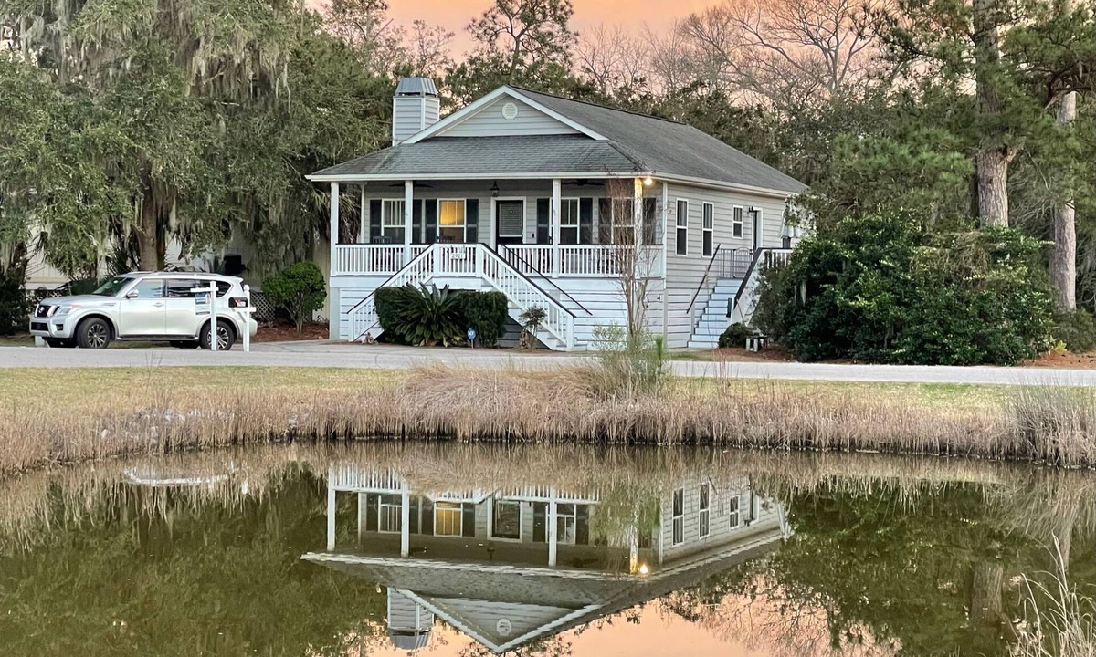 Beaufort House | Good Tides Getaway!