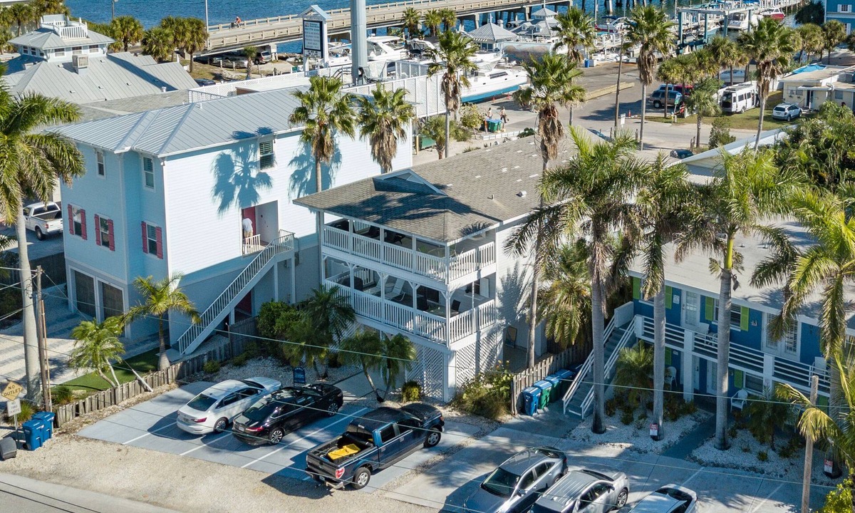 Bradenton Beach House | Good Times Both Units Quiet Duplex Spacious Open Deck Close to Pristine Beach