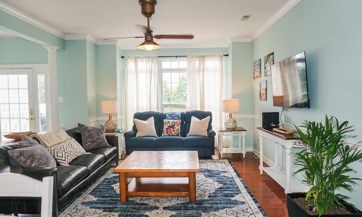 Villages of Five Points House | GOOD VIBES VILLA – 4BR, 2.5BA – Sleeps 12 – Community Pool – *Dog Friendly*