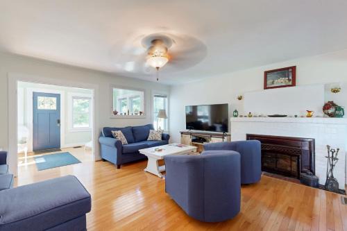 Ellsworth House | Goose Creek Cottage