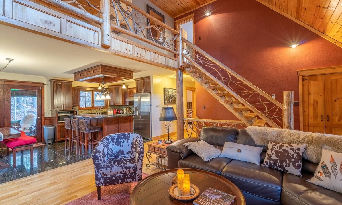 Jay House | Gooseberry Lodge | 4 Bed, 2 Bath