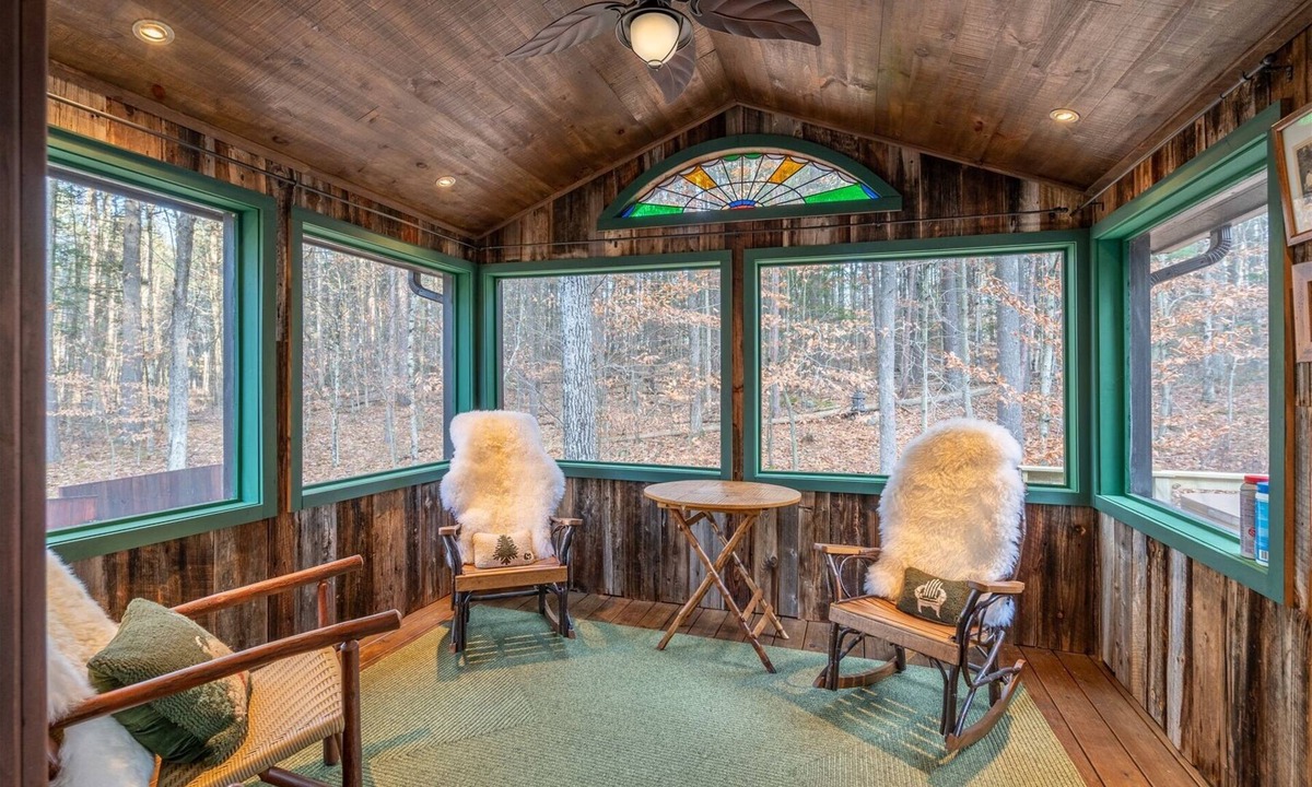 Jay House | Gooseberry Lodge | 4 Bed, 2 Bath