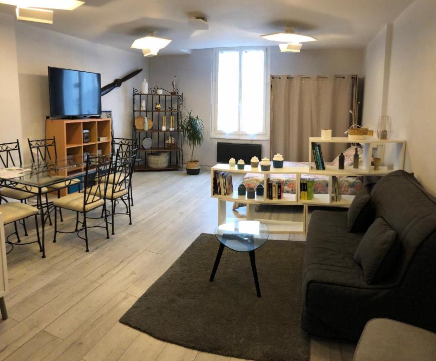 Bourges Apartment | Gordaine