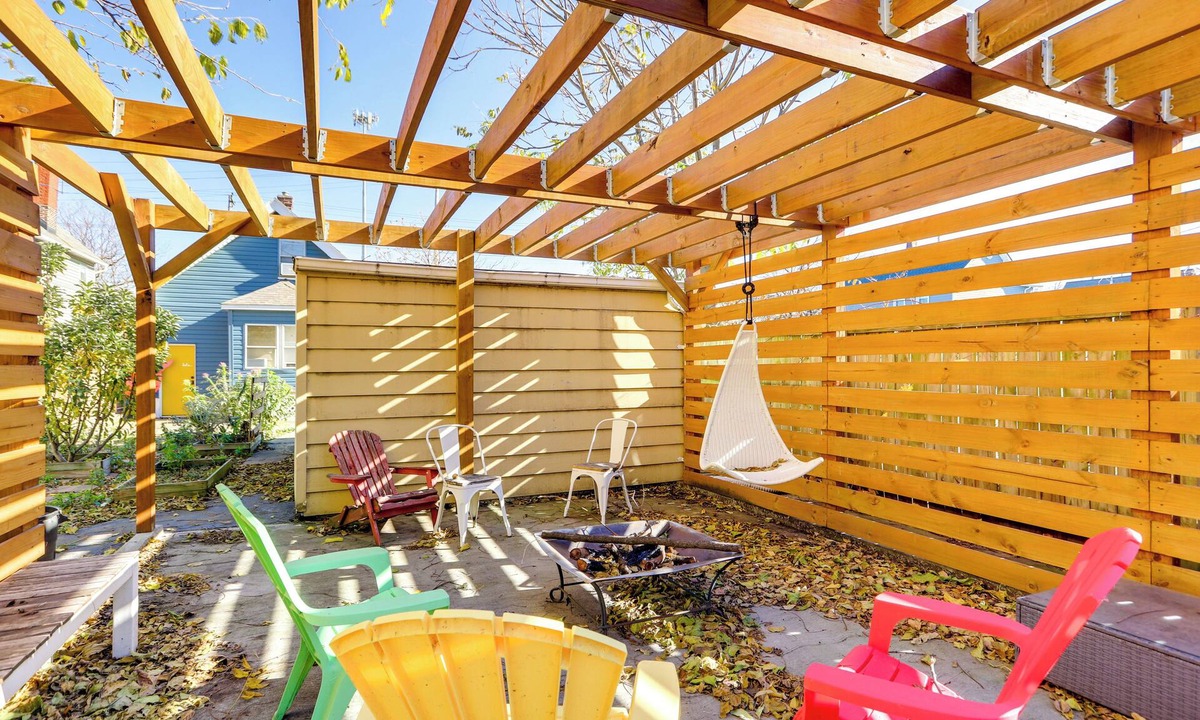 Cleveland Apartment | Gordon Square Studio ~ 4 Mi to Downtown Cleveland!