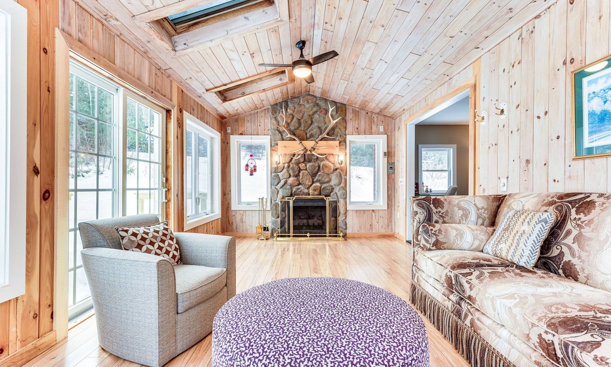 North Creek Cabin | Gore Mountain Retreat: Deck & Game Room