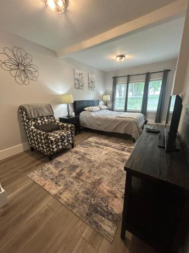 Downtown Niagara Falls House | Gorge Side Getaway 3 Bedrooms