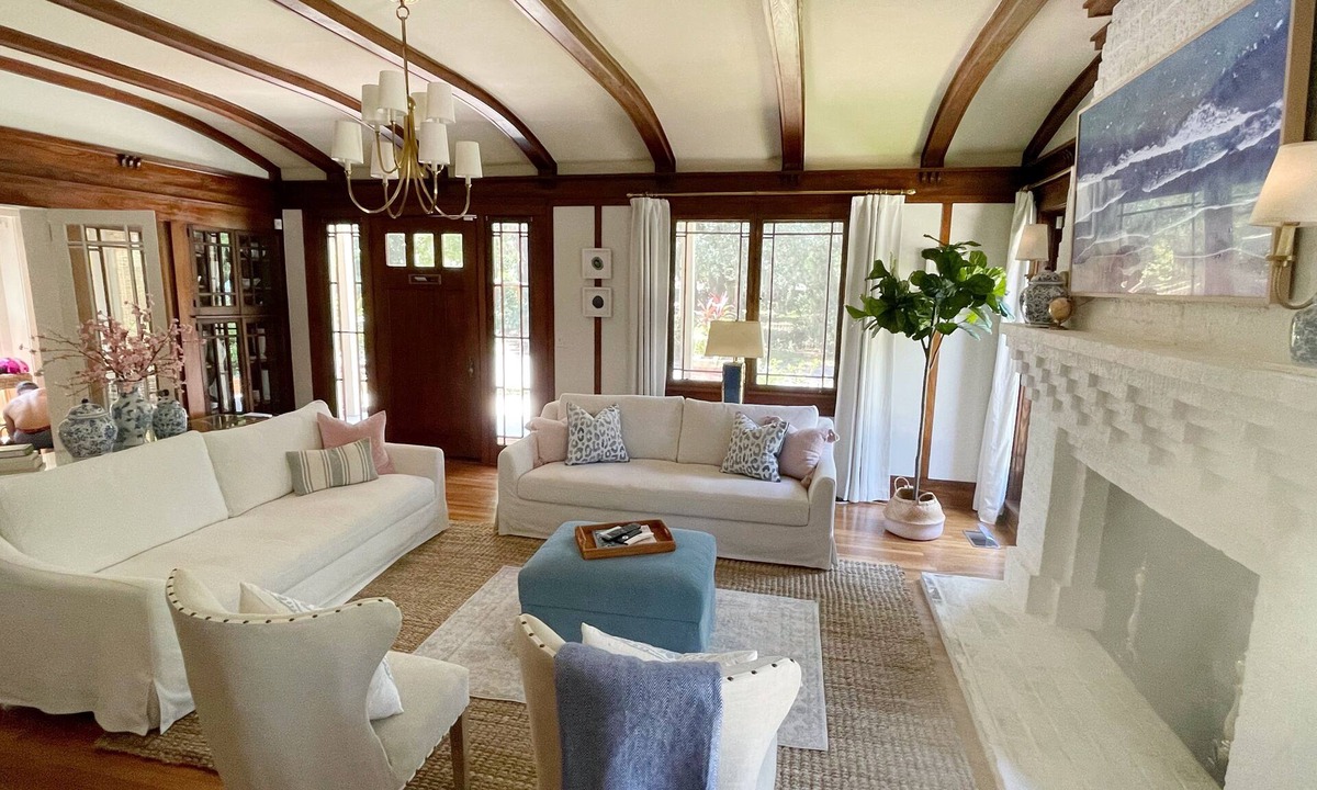 Midtown House | Gorgeous 1900s Craftsman Home + Pool & Hot Tub