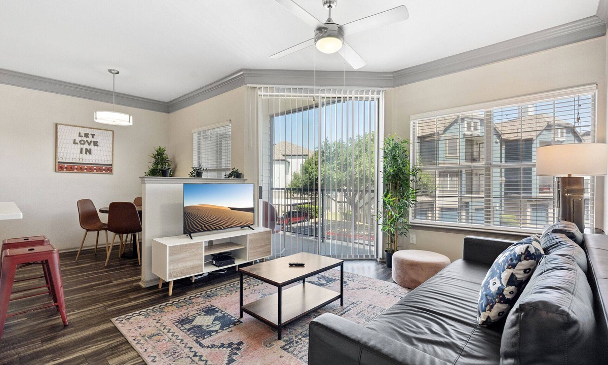 North Burnet Apartment | Gorgeous 1BR Next to the Domain 0135