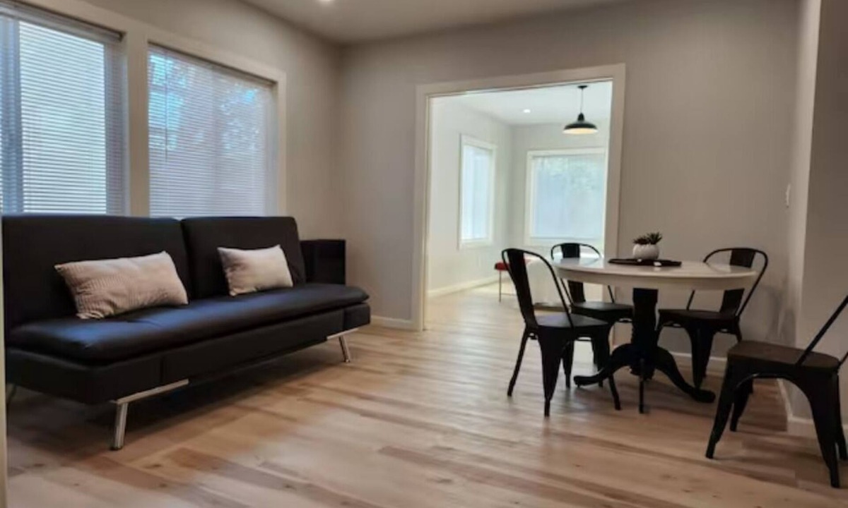 Upper Telegraph Apartment | Gorgeous 2Bedroom - Walk to UCB