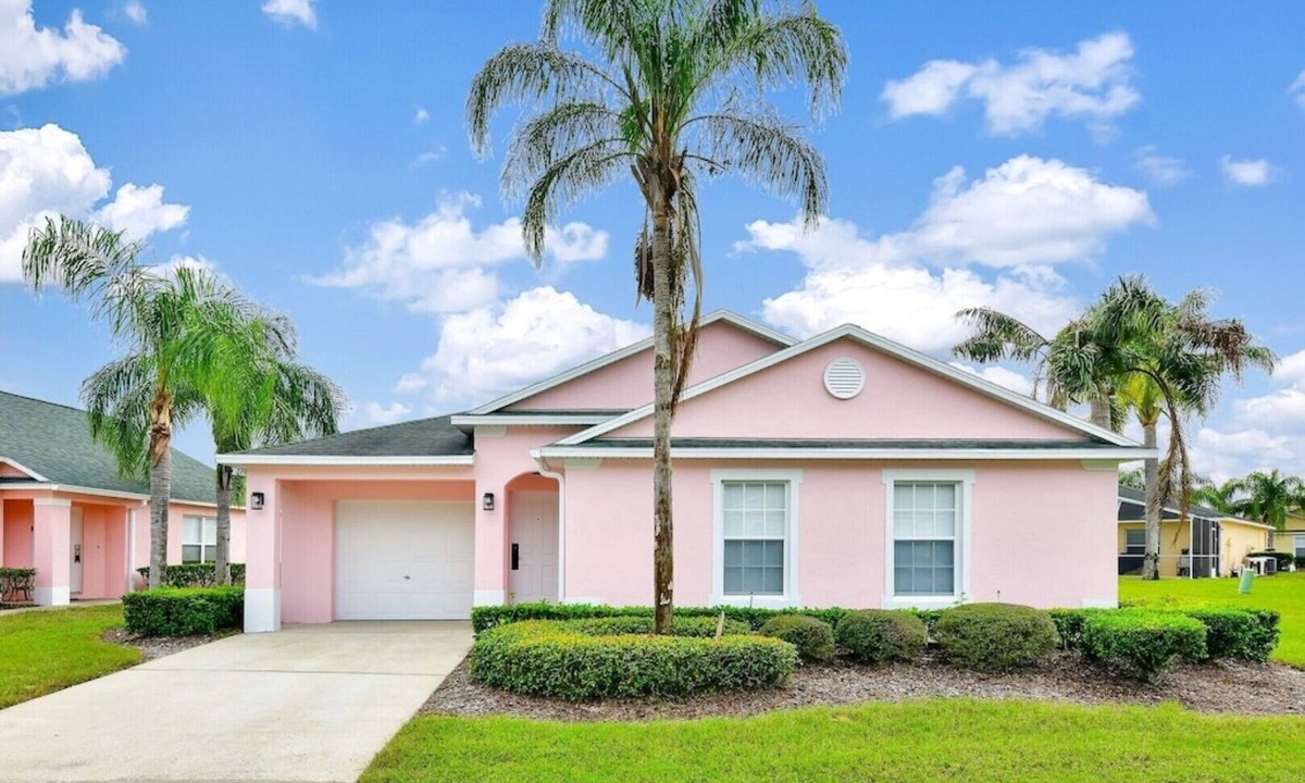 Loughman Villa | GORGEOUS 3 BED/3 BATH VILLA WITH PRIVATE POOL. FULLY REMODELLED