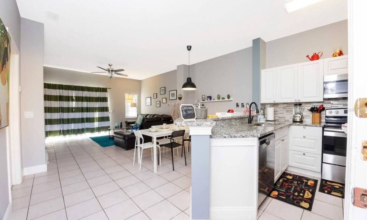 Lake Berkley Resort | Gorgeous 3 bedroom Townhouse - Near Disney