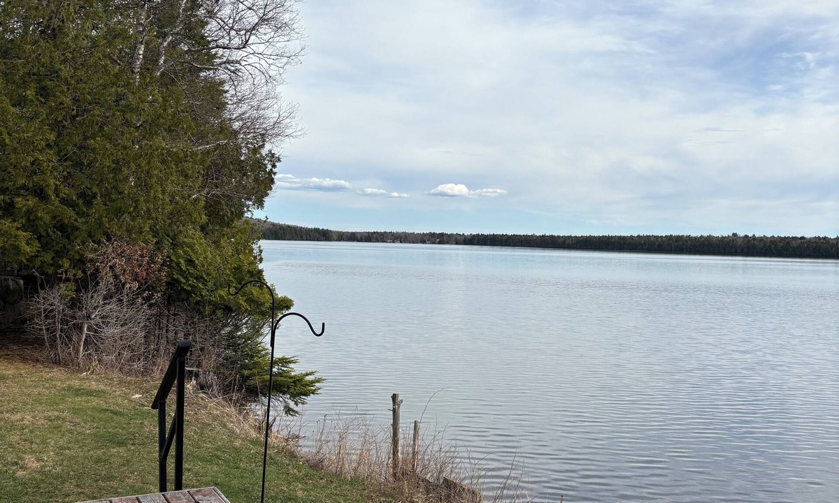 Queensbury House | Gorgeous 4 bedroom home , sitting on beautiful Davidson lake .