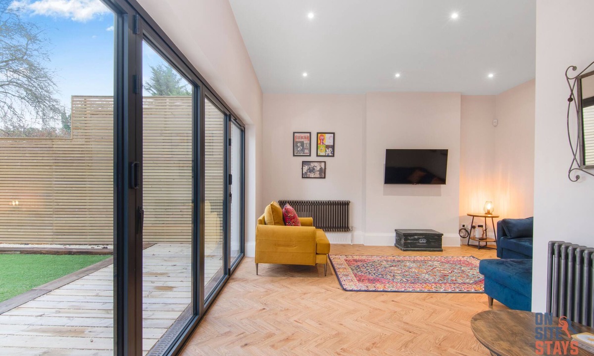 Petts Wood and Knoll House | Gorgeous 4-BR Bungalow