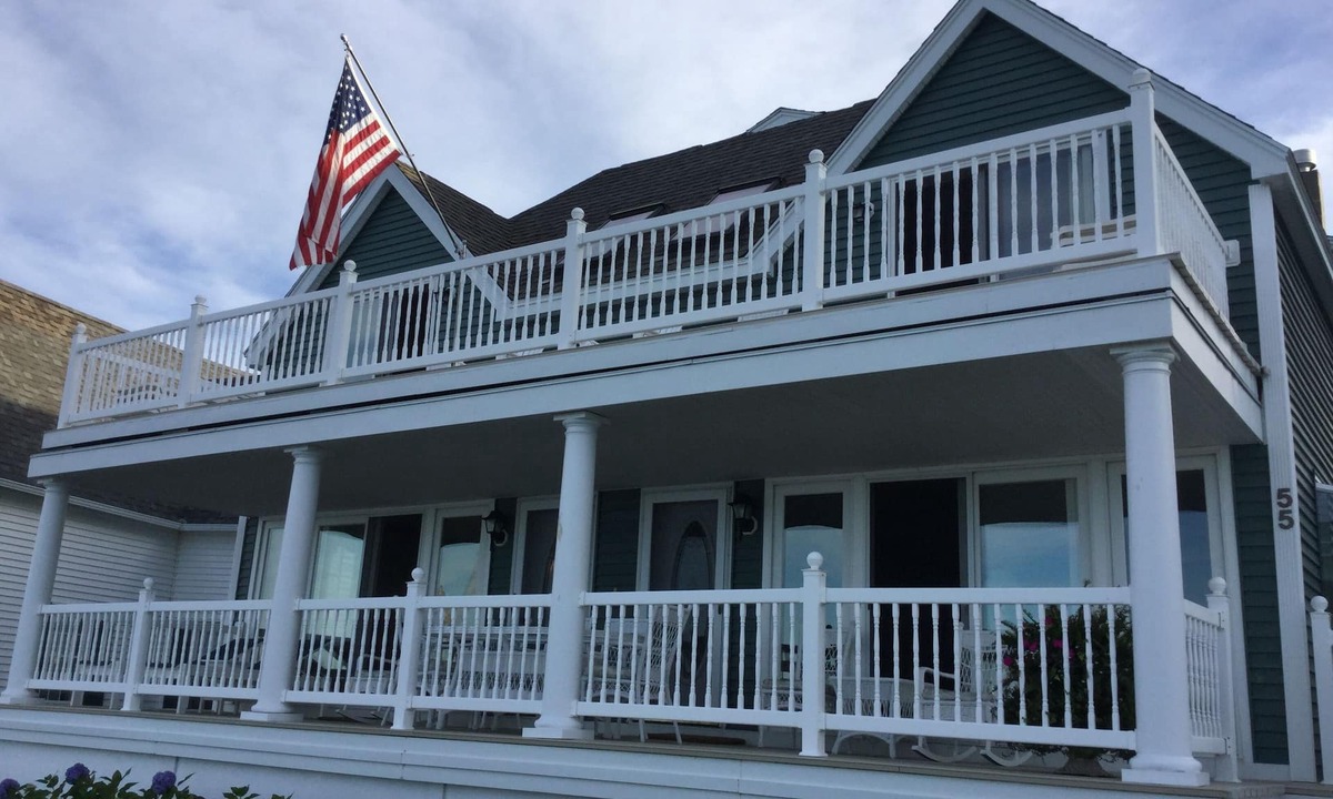 York Beach House | Gorgeous 6 Bedroom Ocean Front Home steps from Short Sands
