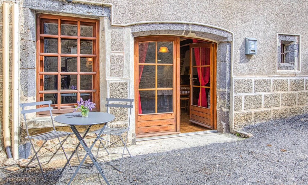 Saint-Chely-d'Aubrac Apartment | Gorgeous apartment in Saint-Chely-d'Aubrac