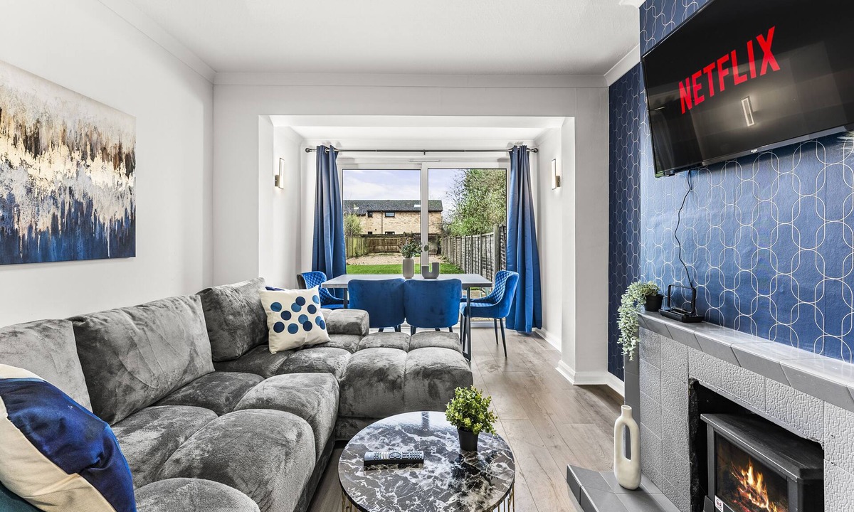 Cambridge House | Gorgeous Abode in Cambridge - Pet Friendly!