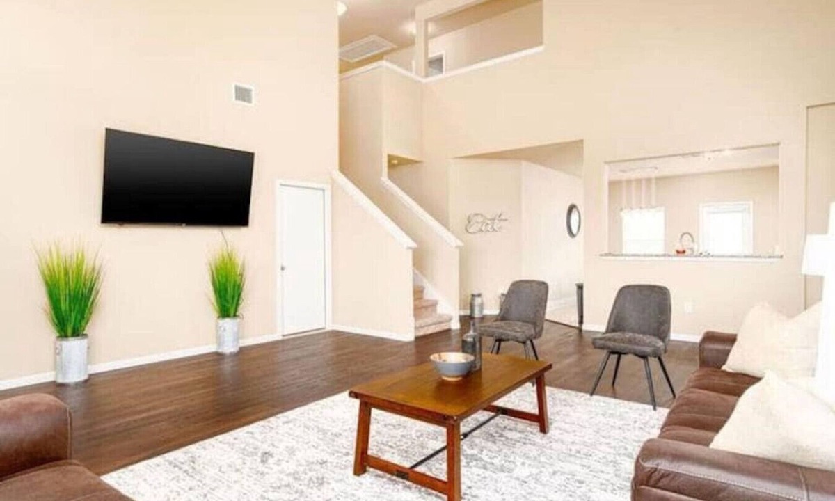 Austin House | Gorgeous and Close to Everything