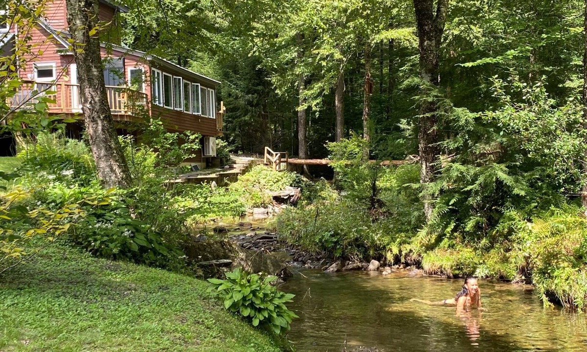 Brookline House | Gorgeous and Quiet! Home next to Babbling Brook - SLEEPS 4-6