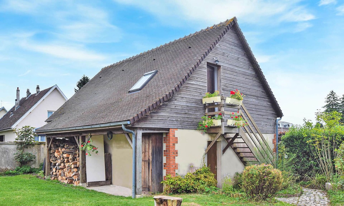 Le Mesnil-Esnard Apartment | Gorgeous apartment in Le Mesnil-Esnard