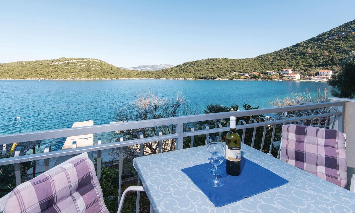 Dubrava Apartment | Gorgeous apartment in Dubrava with house sea view