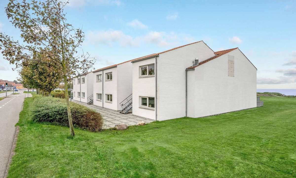 Syddjurs Kommune Apartment | Gorgeous apartment in Ebeltoft with sauna