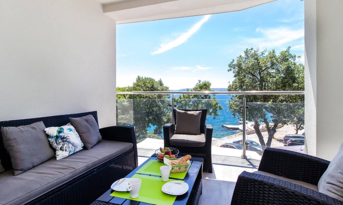 Povile Apartment | Gorgeous apartment in Povile with house sea view