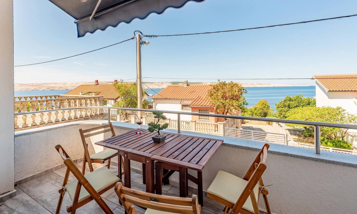 Prizna Apartment | Gorgeous apartment in Prizna with WiFi