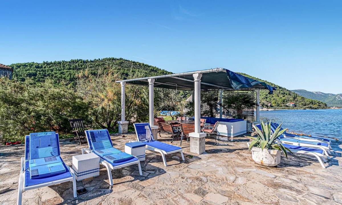 Broce Apartment | Gorgeous apartment in Ston with WiFi