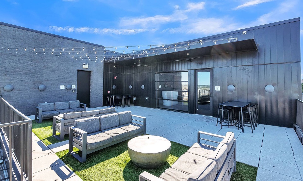 Rolling Mill Hill Apartment | Gorgeous Apt for 8 w/Rooftop & Gym, Near DT!