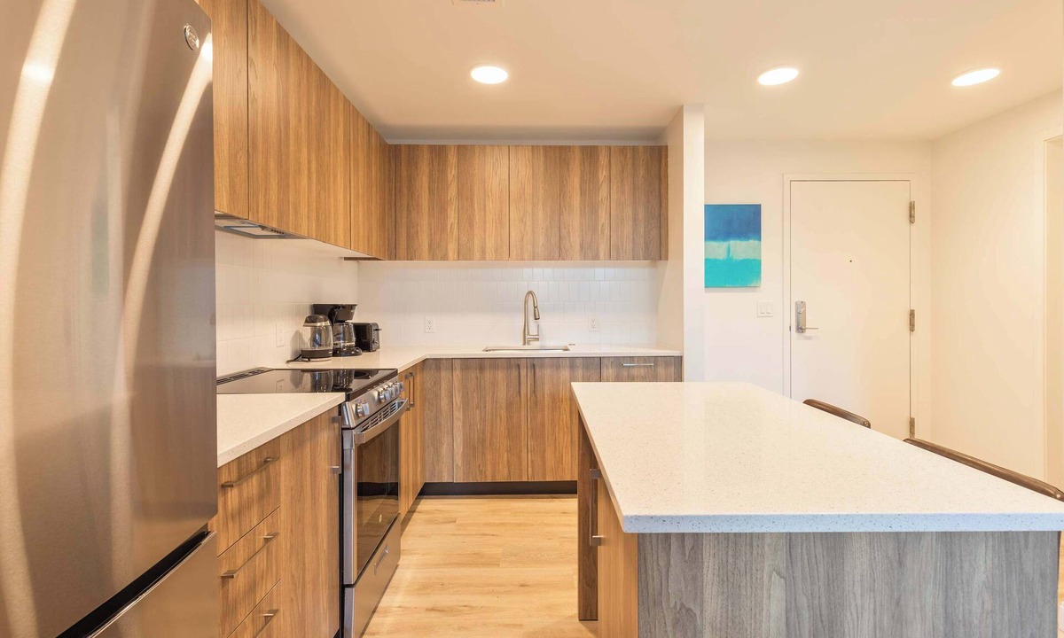 Fenway–Kenmore Apartment | Gorgeous Apt with Kitchen