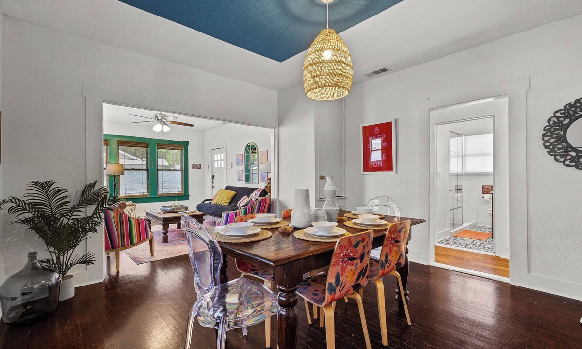 Denver Heights Cottage | Gorgeous Artistic Fully Fenced Home Near Downtown