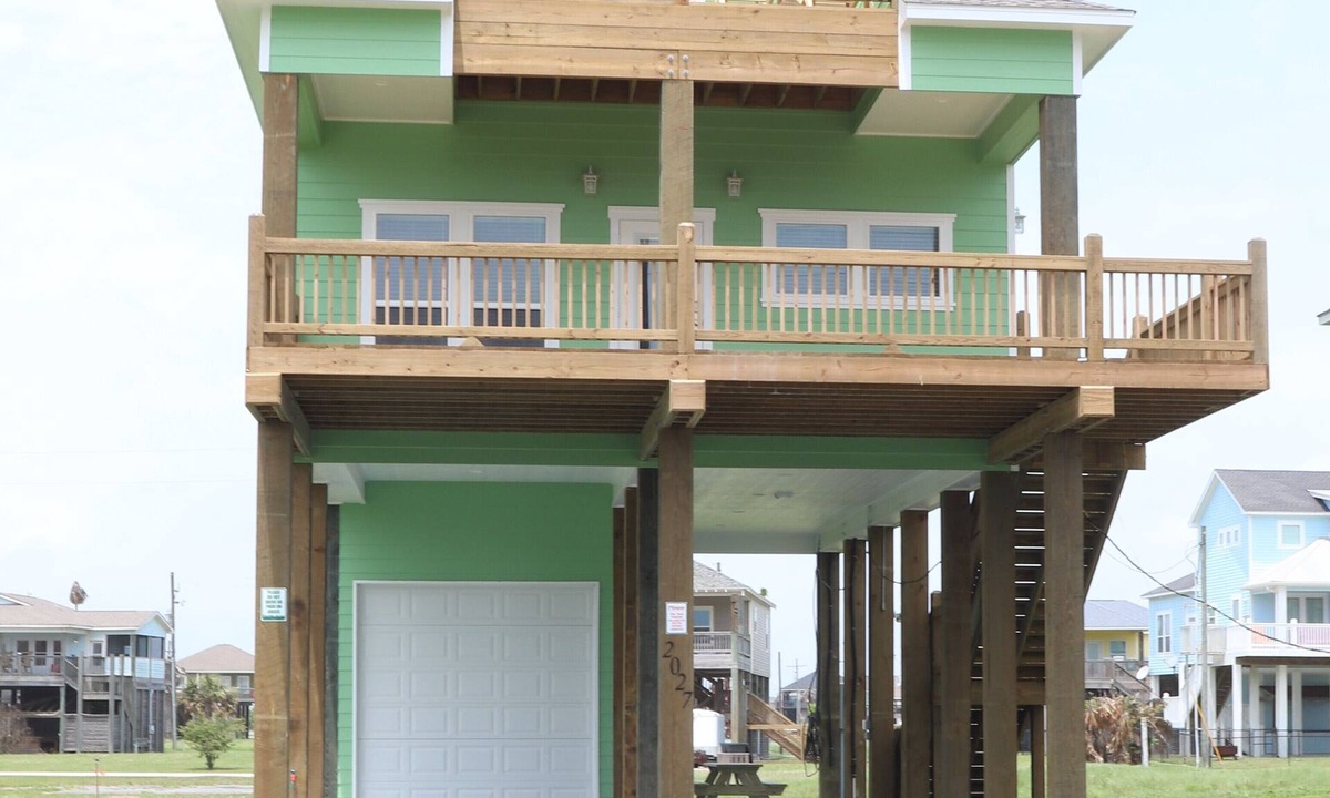 Crystal Beach House | Gorgeous Beach View - 2nd Street back - 4/3 2 Story