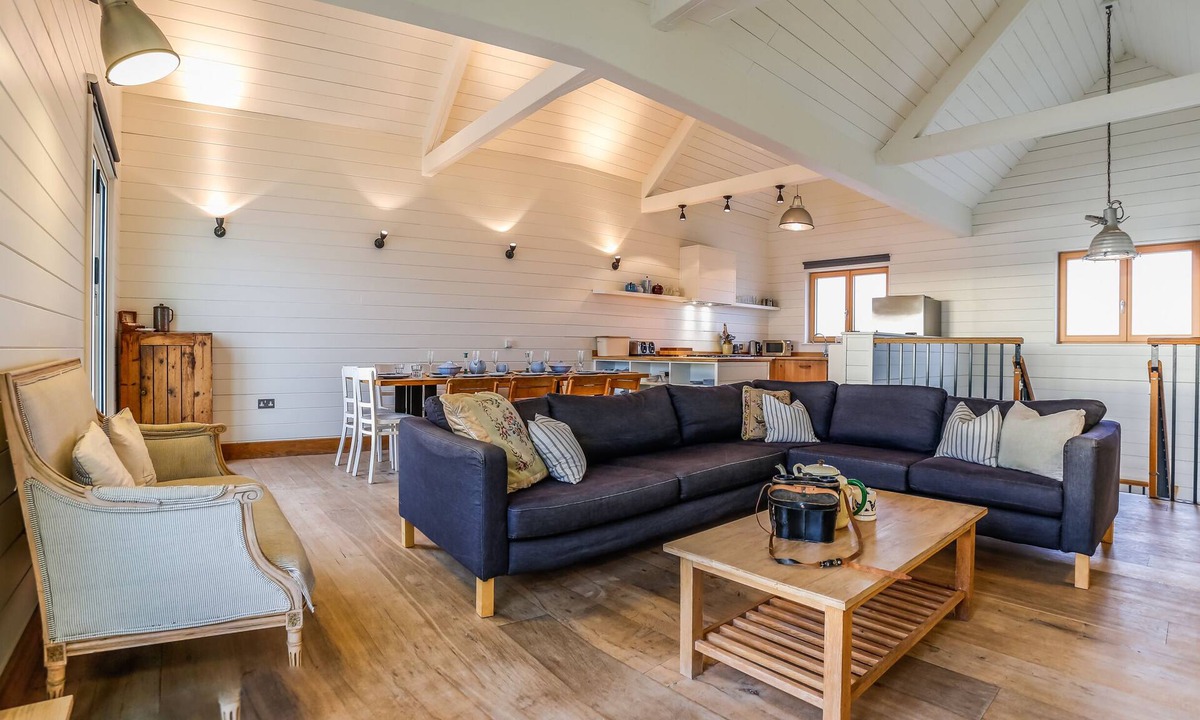 East Wittering House | Gorgeous - Beachfront home in West Wittering