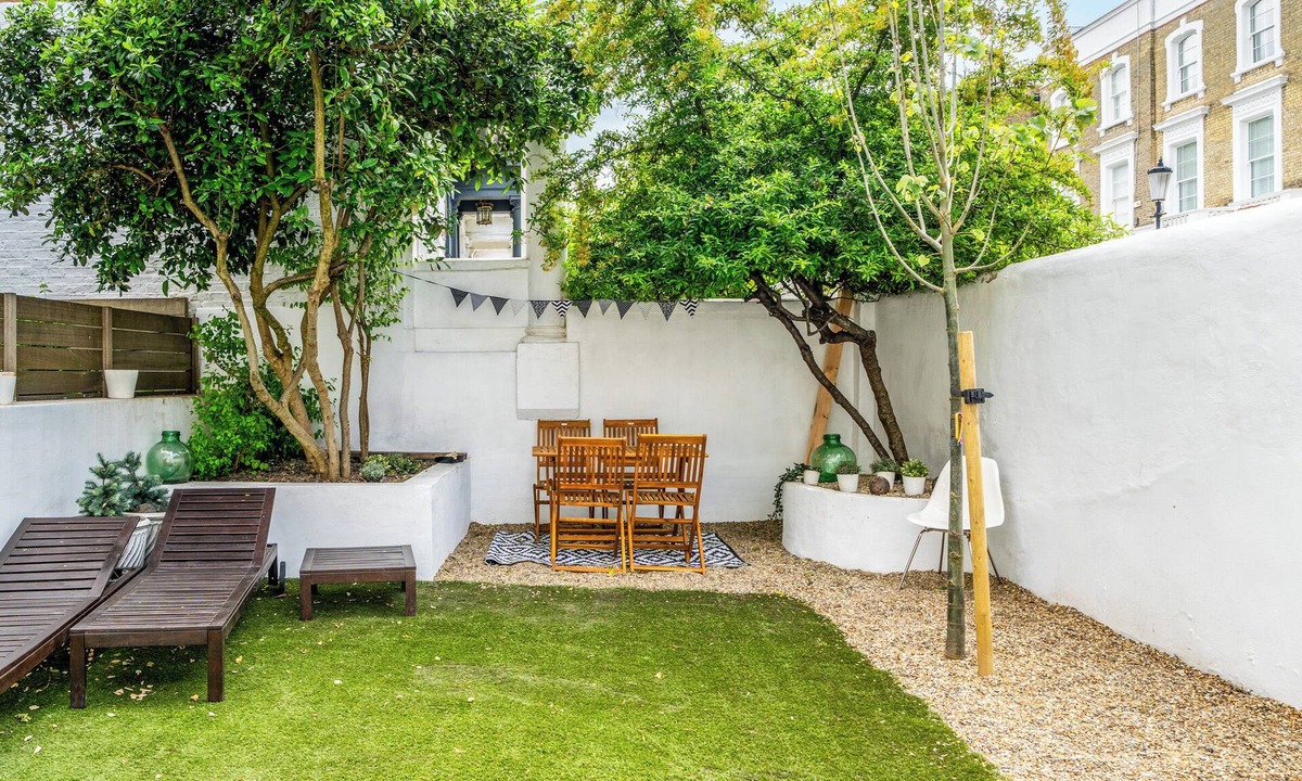 Redcliffe Apartment | Gorgeous Chelsea Garden Flat, 2bed 2bth