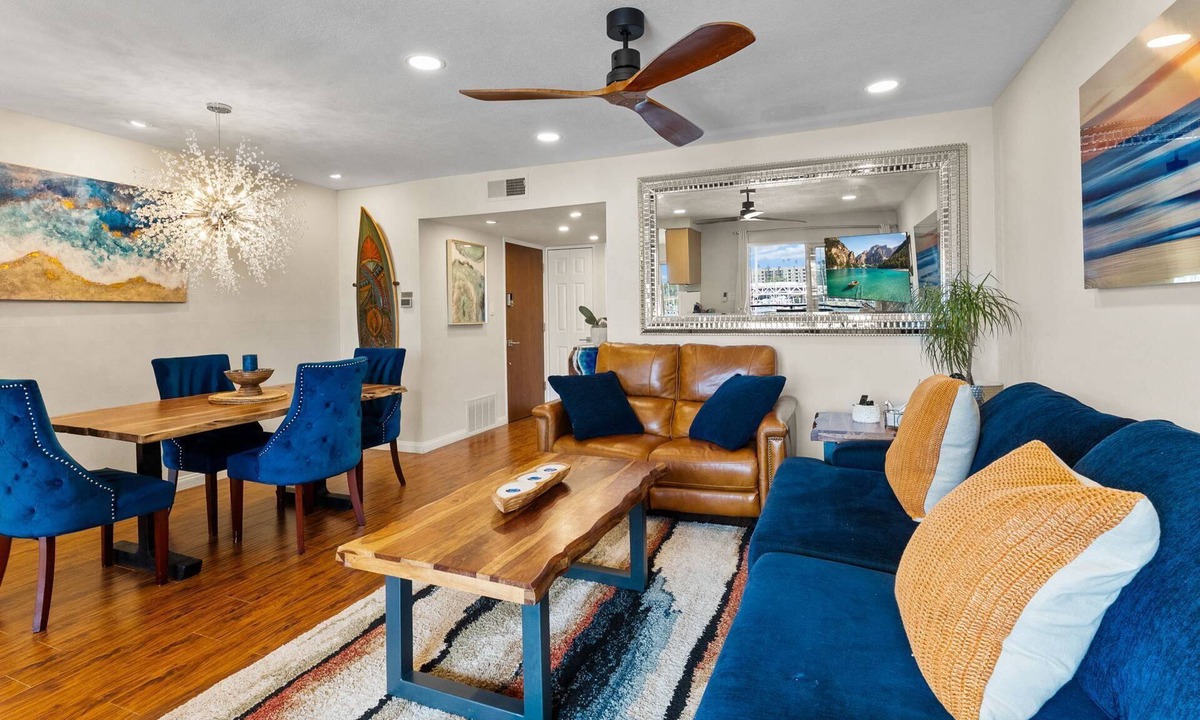 Townsite Condo | Gorgeous Condo | Marina Views | Steps from Harbor Beach 208B