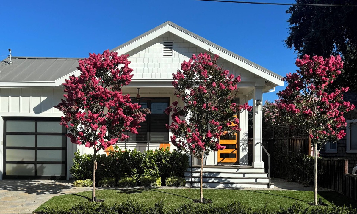 St. Helena House | Gorgeous contemporary Napa Valley country home with all new furnishings!