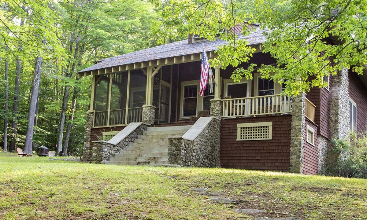 North Sutton House | Gorgeous Cottage in Sunapee area.