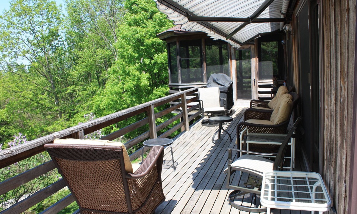 Richmond Cabin | Gorgeous Deck Views at this Serene Berkshires Cabin