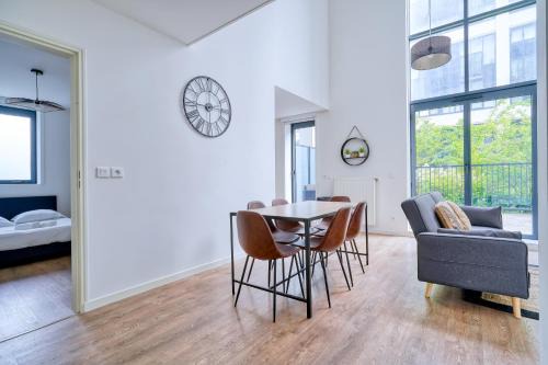 Saint-Ouen Apartment | Gorgeous duplex near top attractions