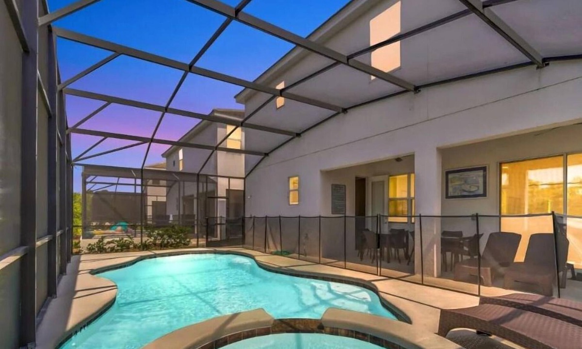 Bellavida House | Gorgeous Family Home! Sleeps 28