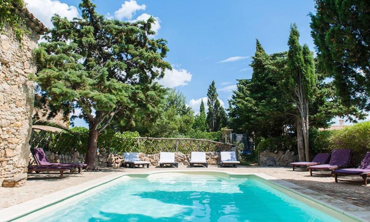 Ferrals-les-Corbieres Apartment | Gorgeous Gites in Ferrals les Corbieres jardin bleu